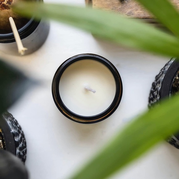 Lavender Scented Candle - Picture 4 of 4